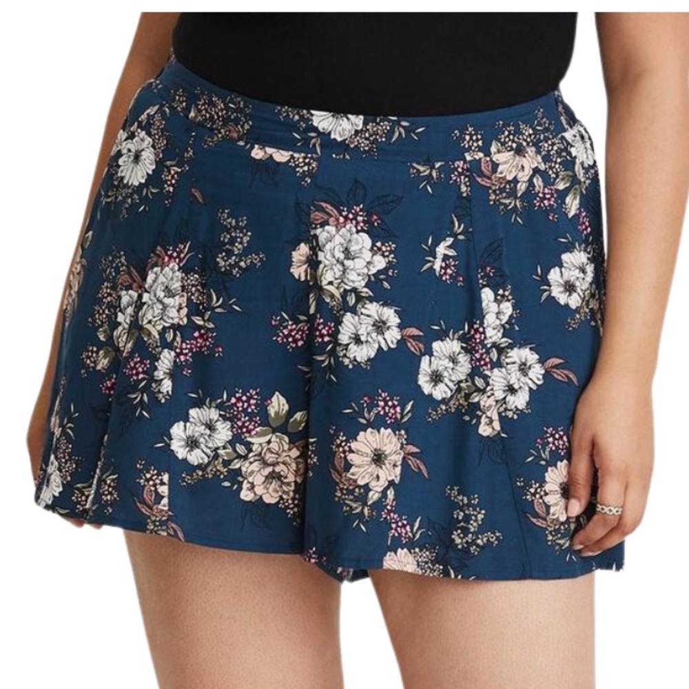 GUC Torrid Teal Floral Challis Short Size 1 Plus Size